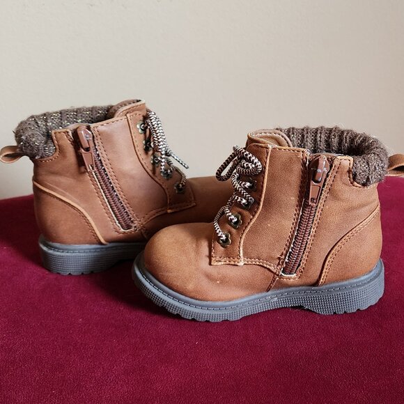 Wonder Nation Baby Girl Sweater Boot, Size 6 - Picture 3 of 8